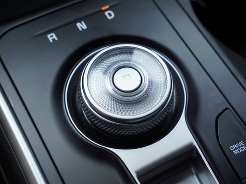 Used 2025 Kia Carnival LXS image 18