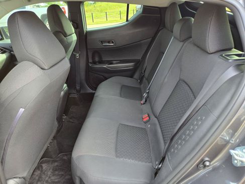 Used 2021 Toyota C-HR LE FWD image 19