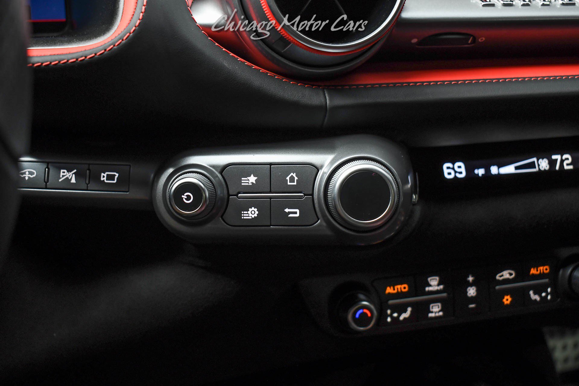 Used 2020 Ferrari 812 Superfast RWD image 18