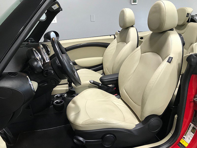 Used 2013 MINI Cooper S w/ Technology Pkg 2 FWD image 19