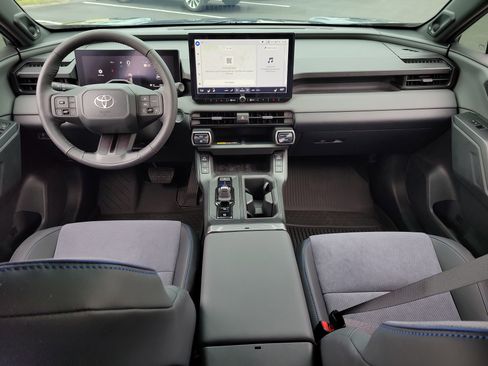 Used 2026 Toyota RAV4 XSE w/ Panoramic Sun Roof Package AWD/4WD image 16