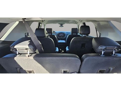 Used 2021 Chevrolet Traverse LT w/ LPO, Cargo Package AWD/4WD image 21