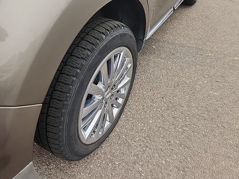 Used 2012 Lincoln MKX AWD image 14