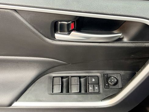 Used 2025 Toyota RAV4 XLE Premium AWD/4WD image 18