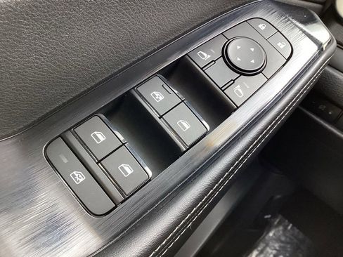 Used 2023 Nissan Rogue SV image 21