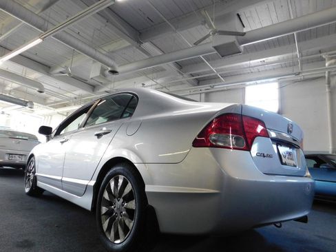 Used 2009 Honda Civic EX-L image 2