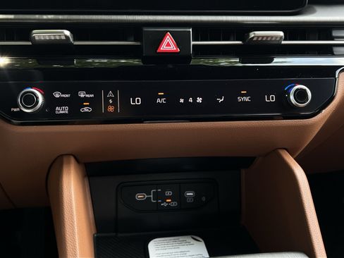 New 2026 Kia Sportage X-Line w/ X-Line Premium Package AWD/4WD image 33