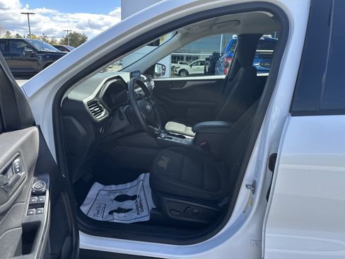 Used 2024 Ford Escape Active AWD/4WD image 5