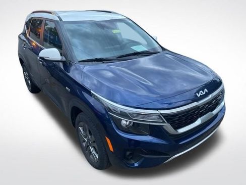 Used 2023 Kia Seltos S w/ Navigation Package image 1