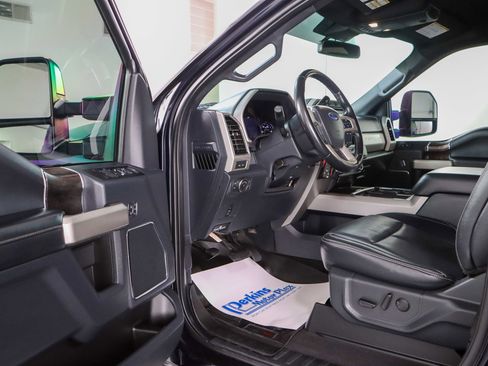 Used 2022 Ford F350 Lariat w/ Lariat Value Package image 3