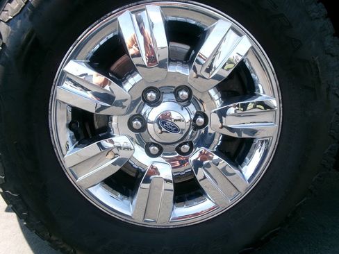 Used 2012 Ford F150 XLT w/ XLT Chrome Pkg image 10