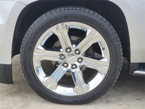 Used 2020 Chevrolet Suburban Premier image 10