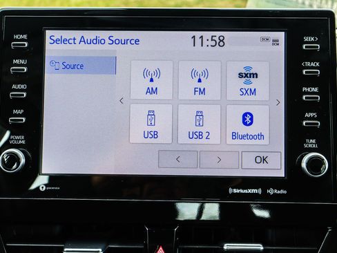 Used 2023 Toyota Camry SE FWD image 8