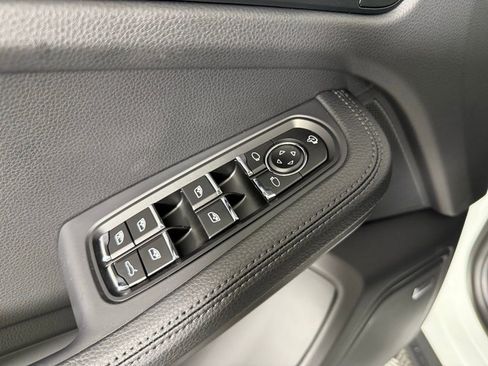 New 2025 Porsche Macan S image 26