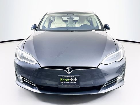 Used 2018 Tesla Model S 100D AWD/4WD image 2