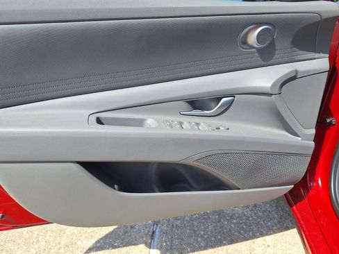 Used 2026 Hyundai Elantra Hybrid FWD image 29