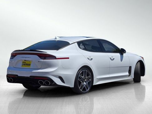 Used 2022 Kia Stinger GT2 RWD image 5
