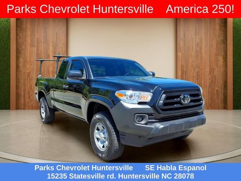 Used 2023 Toyota Tacoma SR AWD/4WD image 1