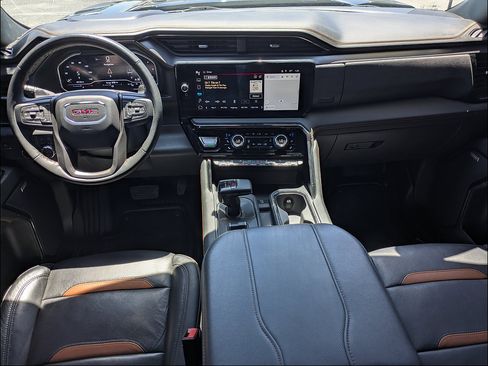 Used 2024 GMC Sierra 1500 AT4 w/ Technology Package AWD/4WD image 21