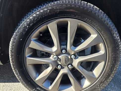 Used 2016 Jeep Grand Cherokee Limited 75th Anniversary image 10