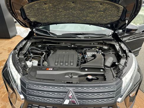 Used 2025 Mitsubishi Eclipse Cross ES image 27