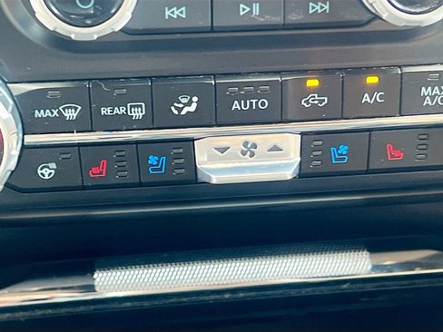 Used 2023 Ford F150 Lariat AWD/4WD image 21