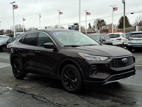 Used 2023 Ford Escape Active image 3