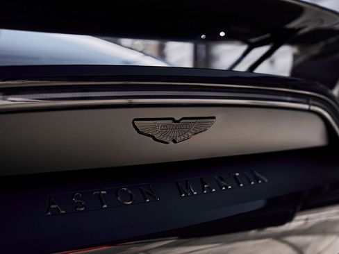 Used 2023 Aston Martin V12 Vantage RWD image 16