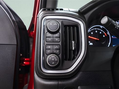 Used 2023 Chevrolet Silverado 2500 LTZ w/ LTZ Plus Package image 19