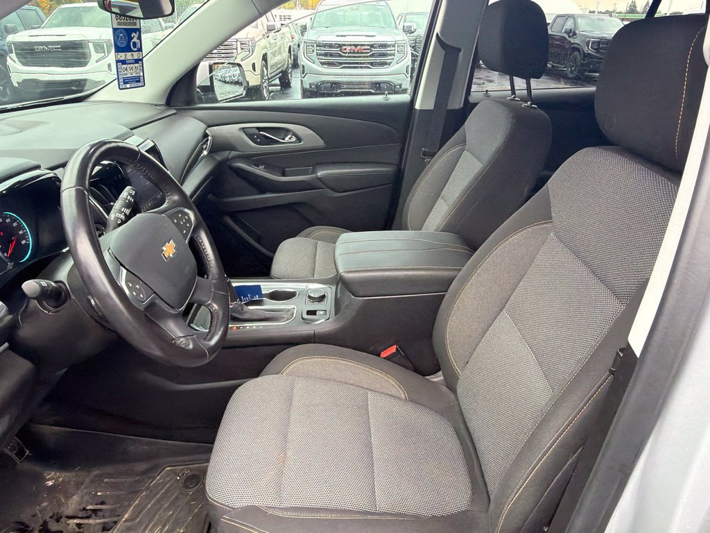 Used 2020 Chevrolet Traverse LT FWD image 7