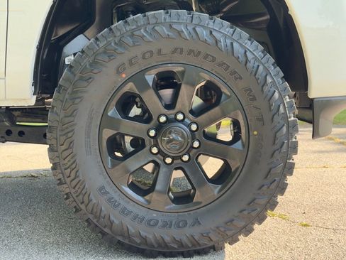 Used 2025 RAM 2500 Big Horn AWD/4WD image 28