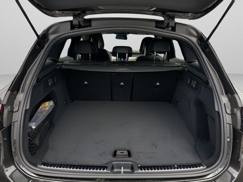 Certified 2026 Mercedes-Benz GLC 300 image 5
