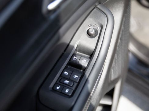 Used 2023 Jeep Grand Cherokee Altitude AWD/4WD image 19