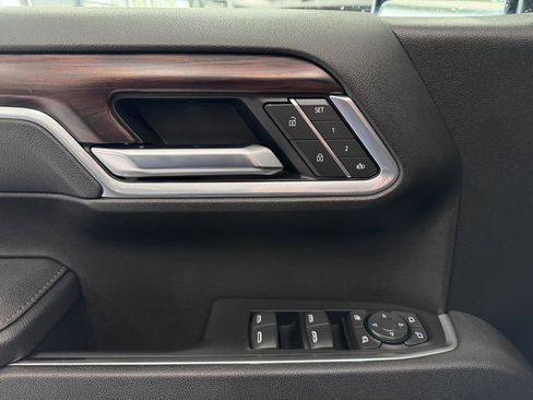 Certified 2025 GMC Sierra 1500 SLT AWD/4WD image 23