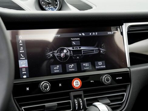 New 2026 Porsche Macan image 19