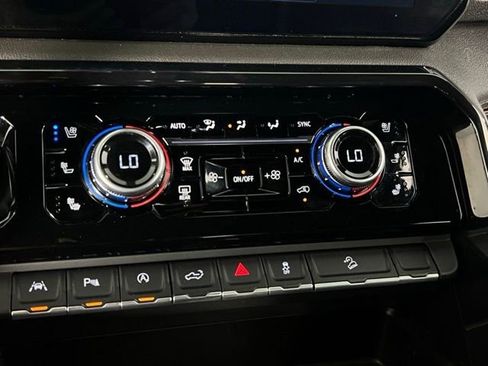 Used 2024 GMC Sierra 1500 AT4 image 24