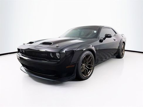 Used 2023 Dodge Challenger SRT Hellcat image 3