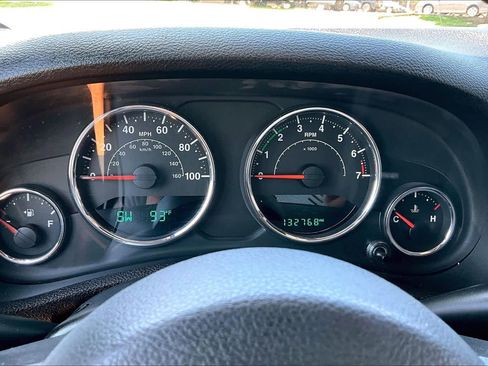 Used 2015 Jeep Wrangler Unlimited Sahara AWD/4WD image 24