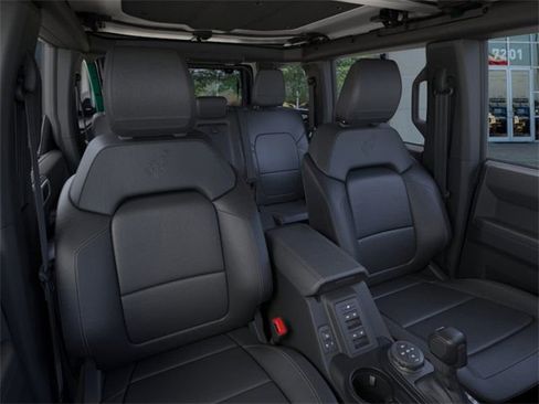 New 2025 Ford Bronco Badlands image 10