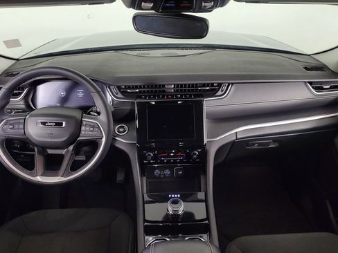 Used 2023 Jeep Grand Cherokee Laredo w/ Luxury Tech Group I image 73