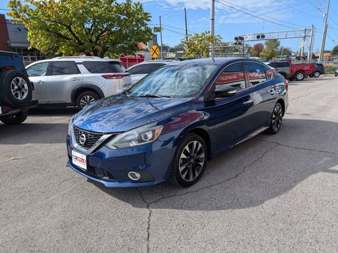 Used 2019 Nissan Sentra SR image 1