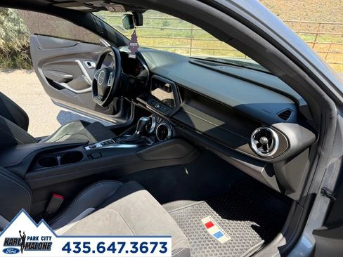 Used 2020 Chevrolet Camaro SS RWD image 28