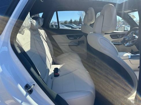Used 2026 Mercedes-Benz GLC 300 4MATIC image 22