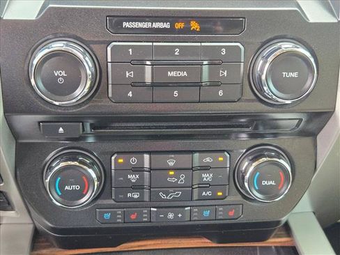 Used 2016 Ford F150 Lariat RWD image 14