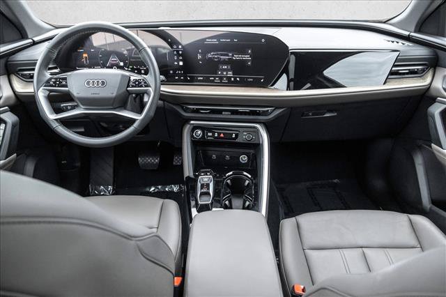 Certified 2025 Audi Q5 Premium w/ Convenience Package AWD/4WD image 21