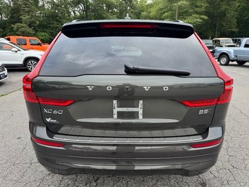 Used 2022 Volvo XC60 B5 Momentum w/ Climate Package AWD/4WD image 6