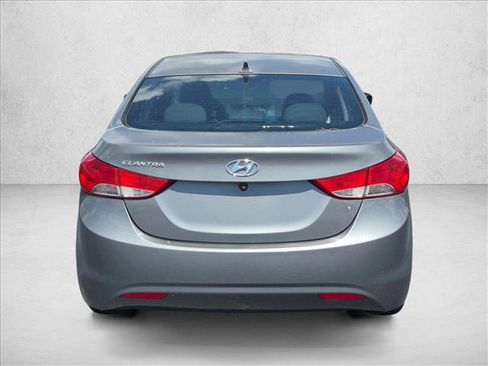Used 2013 Hyundai Elantra GLS FWD image 5