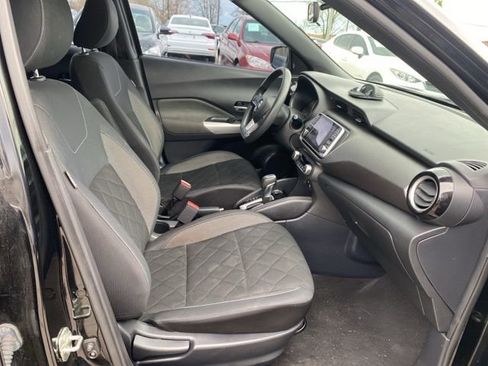 Used 2020 Nissan Kicks SV image 26