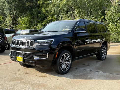 New 2025 Jeep Wagoneer L Series II image 4