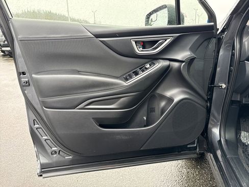 Used 2019 Subaru Forester Premium w/ All-Weather Package image 21